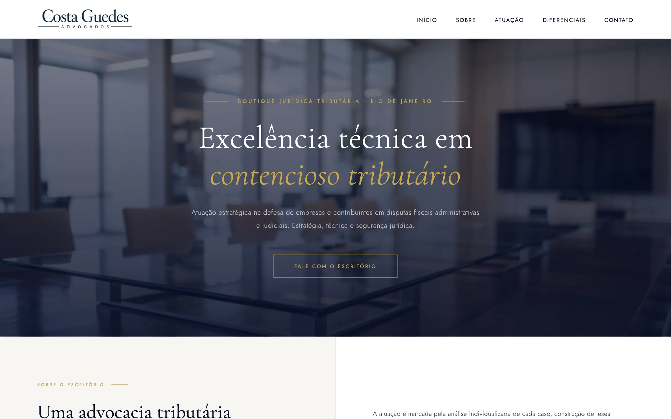 Página inicial do site da Costa Guedes Advogados no computador